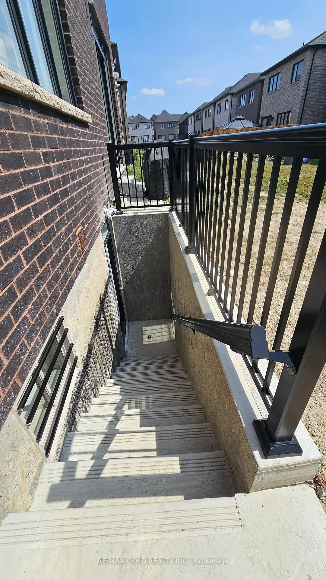 Photo 3 of Unit Bsmnt #2, 27 Lippa Drive, Caledon, Rural Caledon — HOMEH