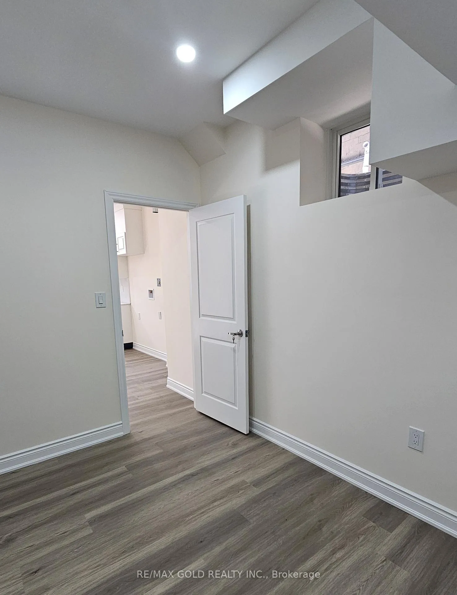 Photo 15 of Unit Bsmnt #2, 27 Lippa Drive, Caledon, Rural Caledon — HOMEH