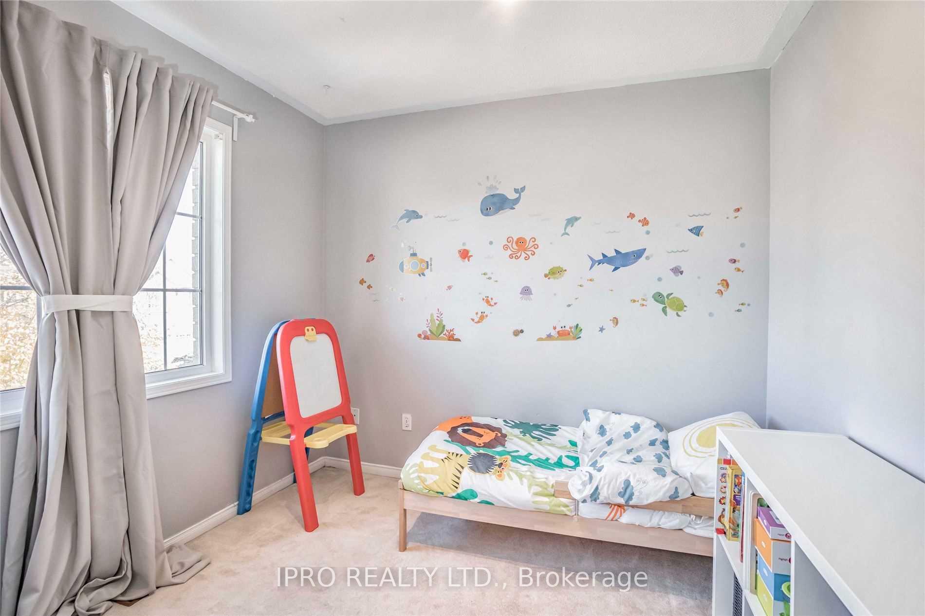 Photo 8 of 48 Rivermere Court, Brampton, Fletcher's Meadow — HOMEH
