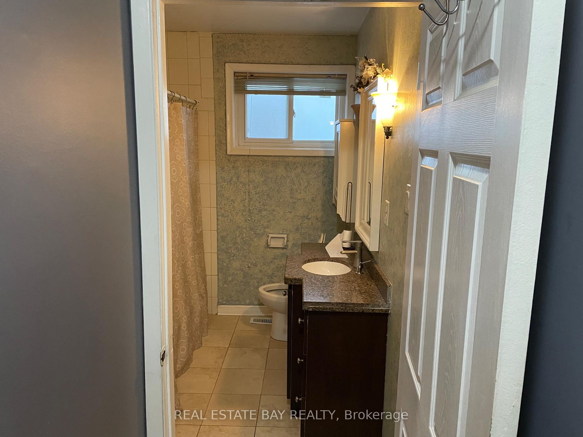 Photo 7 of 96 Taysham Crescent, Etobicoke, Thistletown-Beaumonde Heights — HOMEH