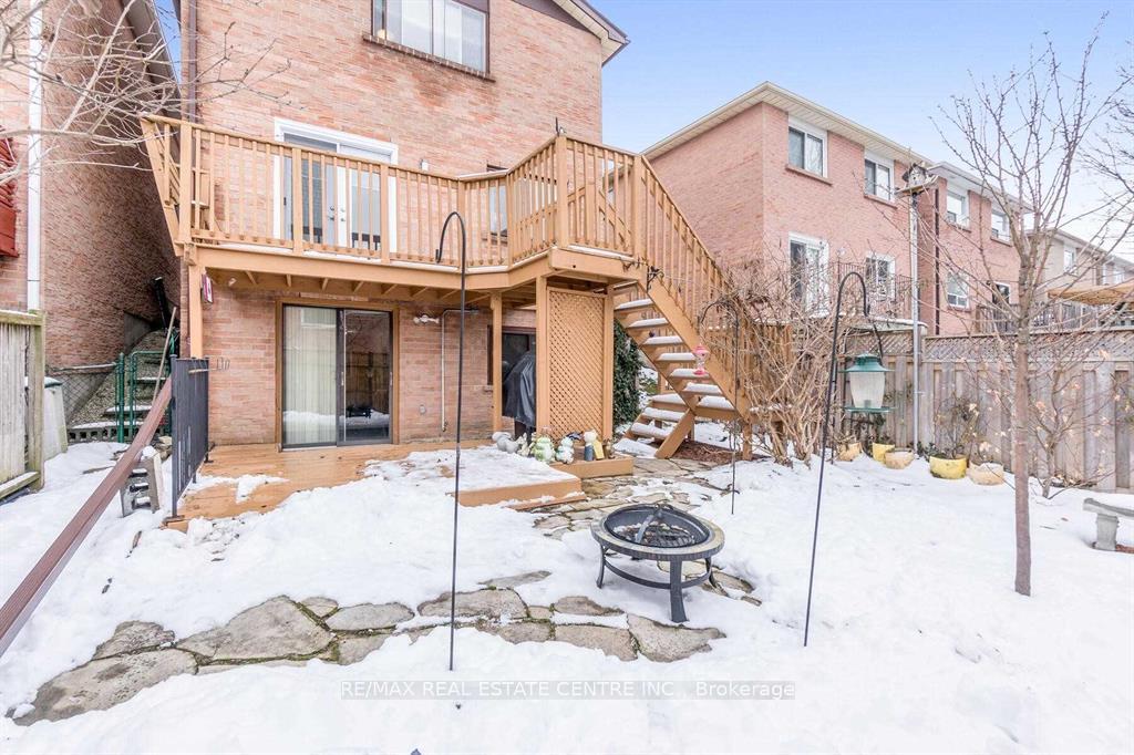 Photo 16 of 19 Rawling Crescent, Brampton, Heart Lake East — HOMEH