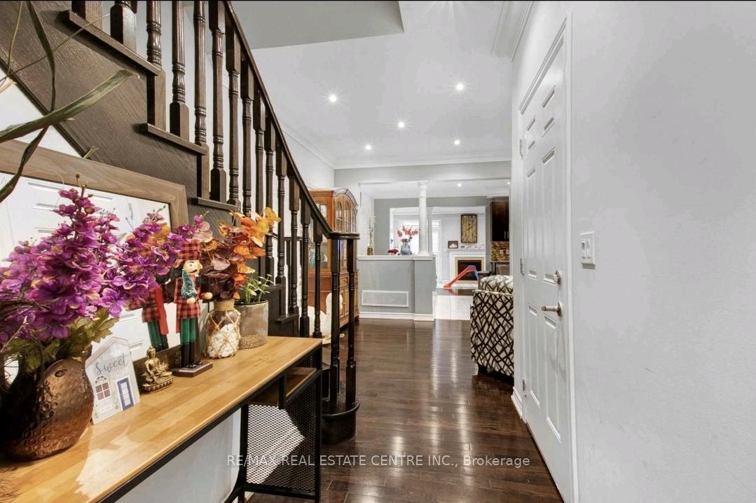 Photo 2 of 24 Interlude Drive, Brampton, Credit Valley — HOMEH