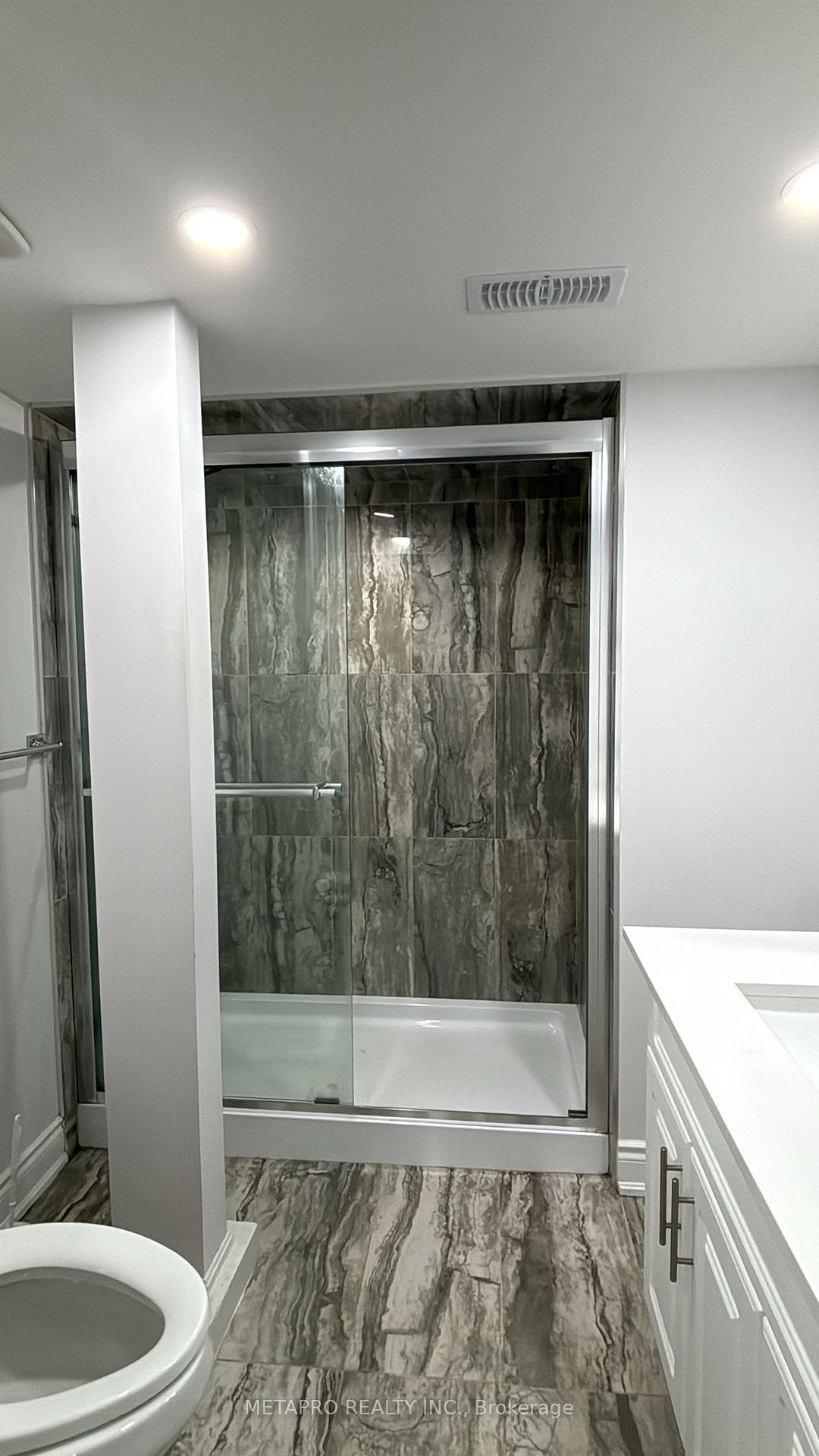 Photo 6 of Unit Basemnt, 12 Cowan Road, Brampton, Brampton West — HOMEH