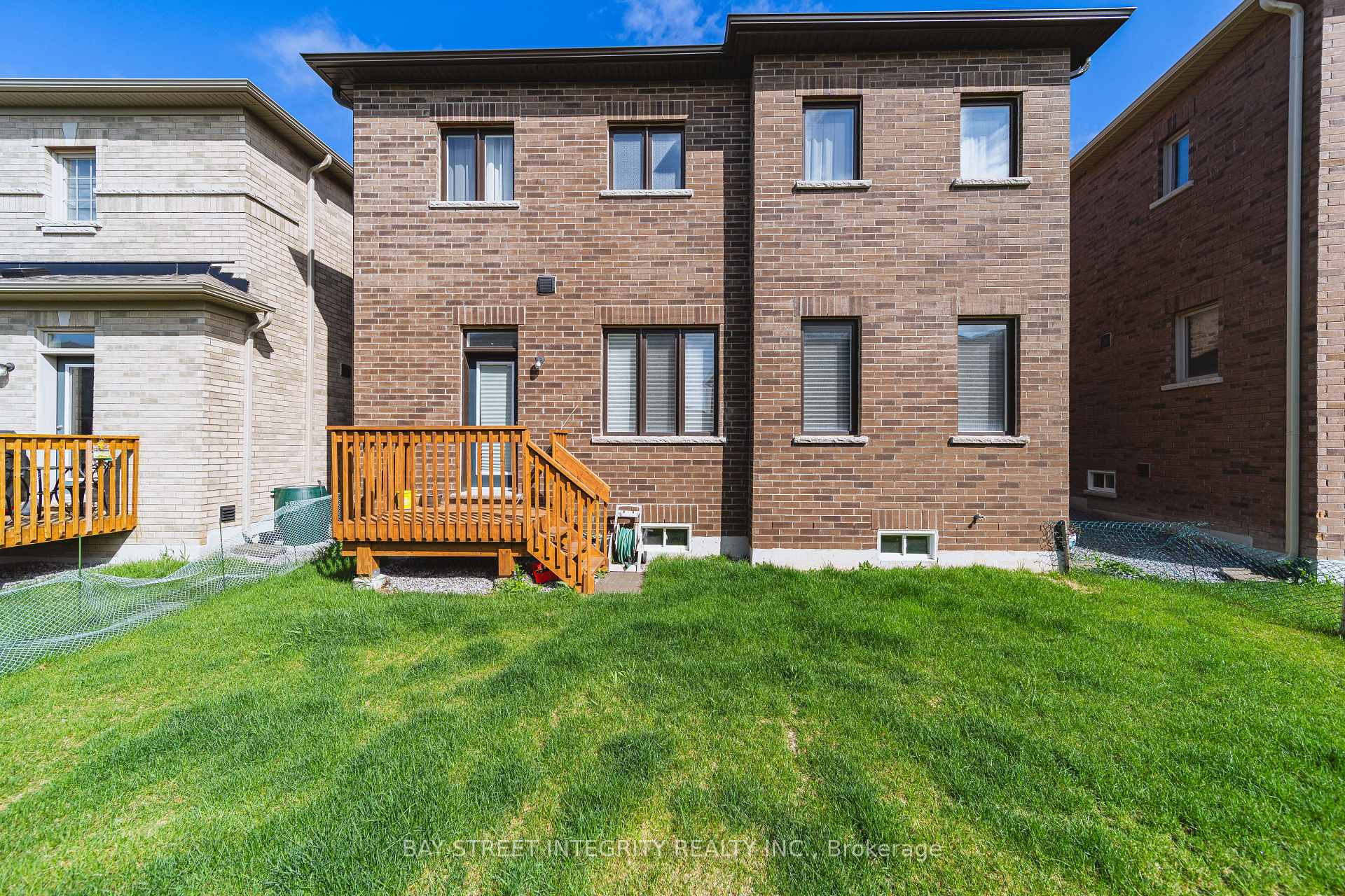 Photo 3 of 147 Prairie Rose Drive, Richmond Hill, Rural Richmond Hill — HOMEH