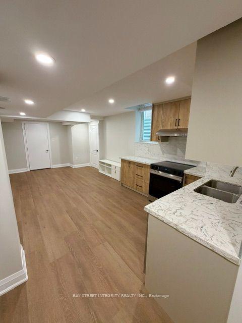 Photo 4 of 147 Prairie Rose Drive, Richmond Hill, Rural Richmond Hill — HOMEH