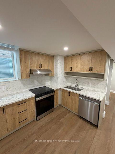 Photo 5 of 147 Prairie Rose Drive, Richmond Hill, Rural Richmond Hill — HOMEH