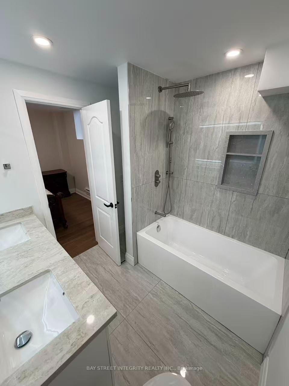 Photo 9 of 147 Prairie Rose Drive, Richmond Hill, Rural Richmond Hill — HOMEH