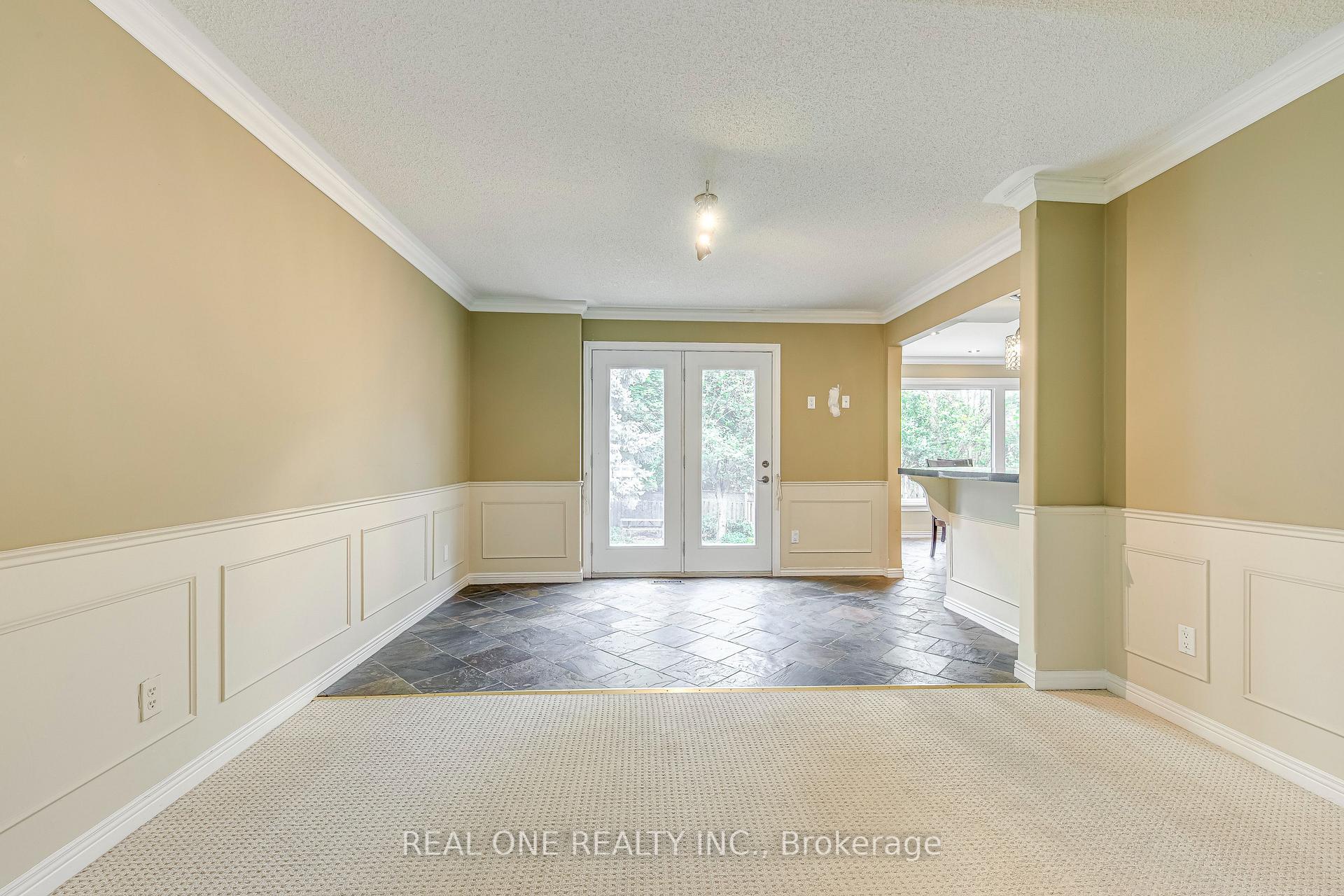 Photo 6 of 1236 Woodview Drive, Oakville, Glen Abbey — HOMEH