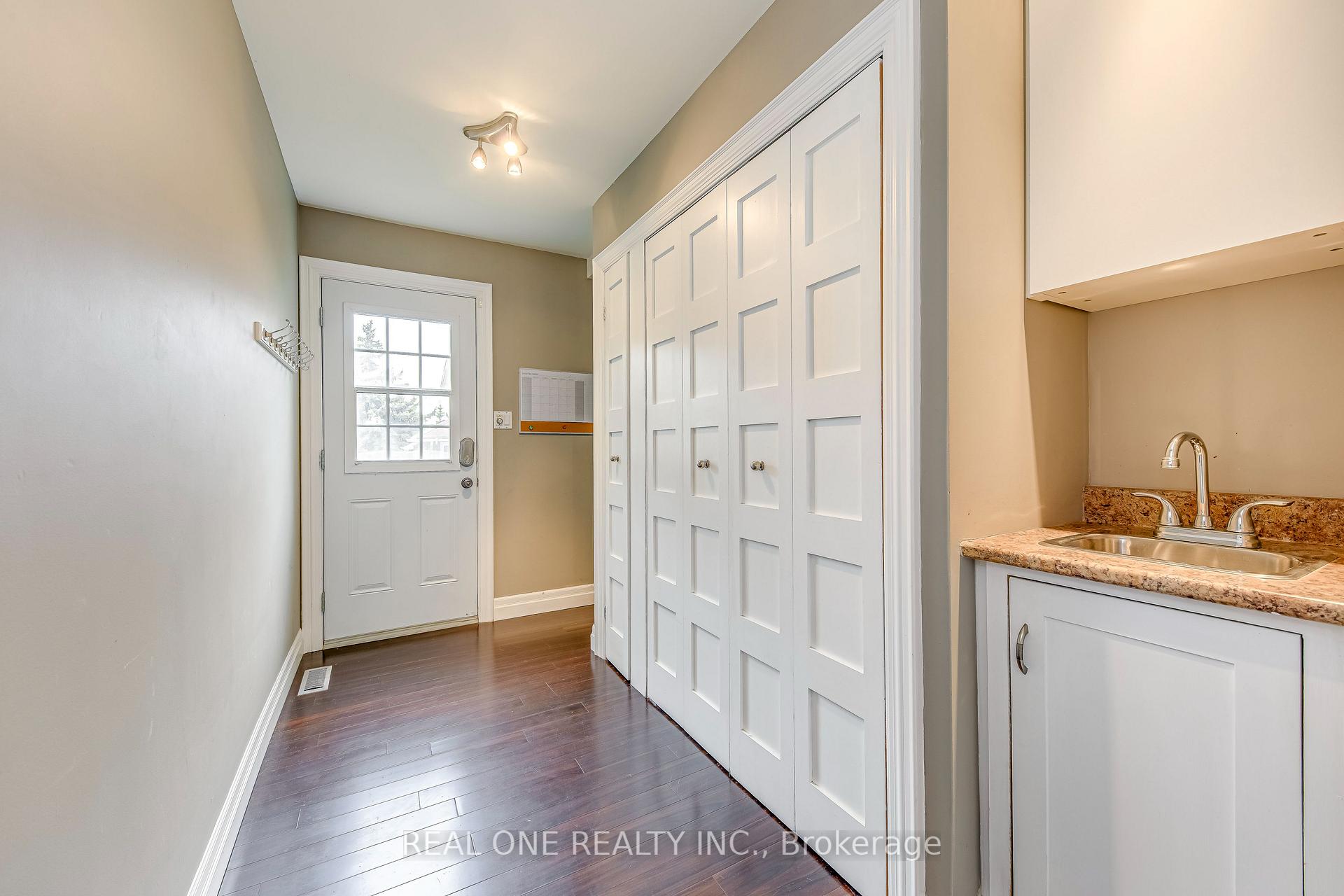 Photo 17 of 1236 Woodview Drive, Oakville, Glen Abbey — HOMEH