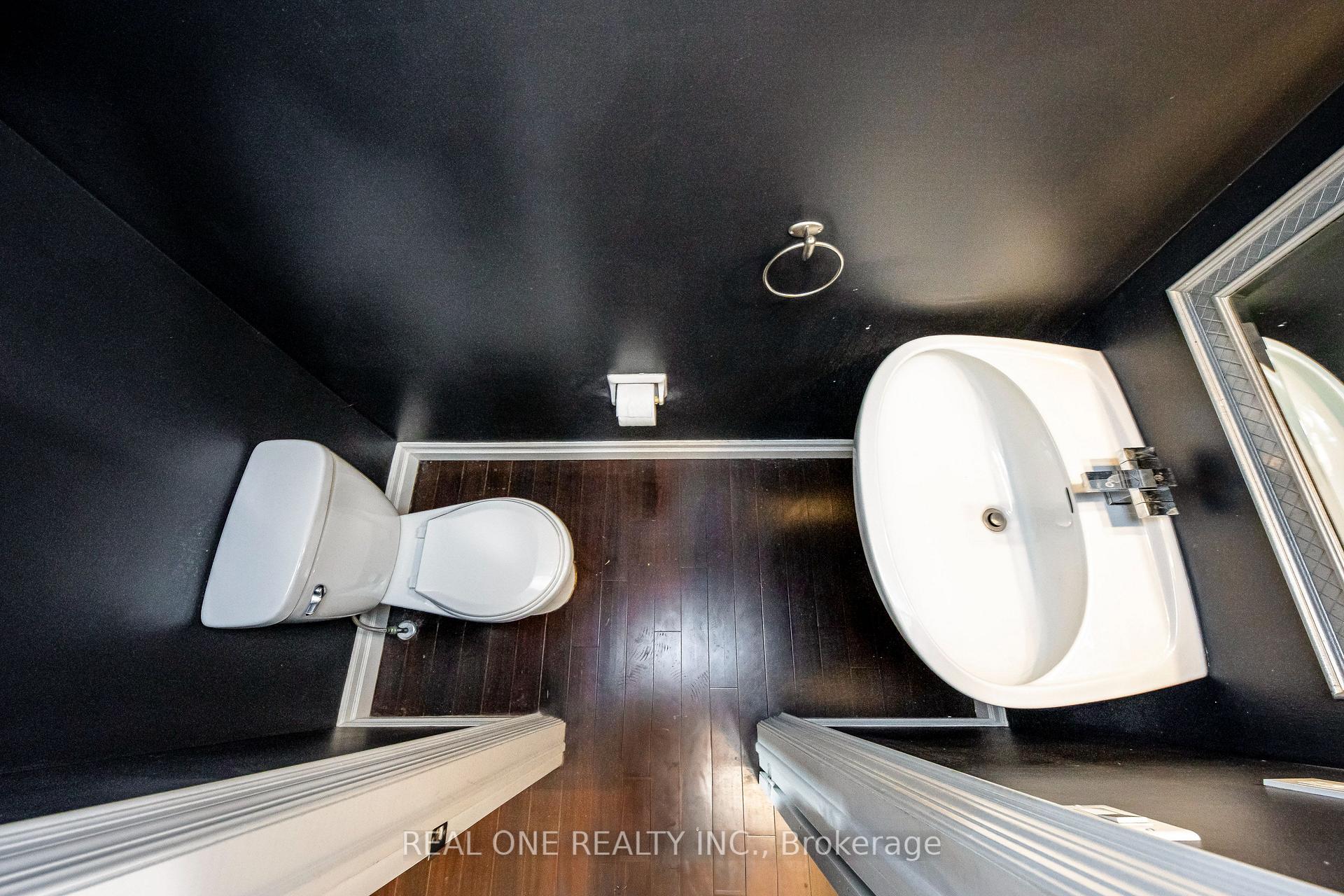 Photo 18 of 1236 Woodview Drive, Oakville, Glen Abbey — HOMEH
