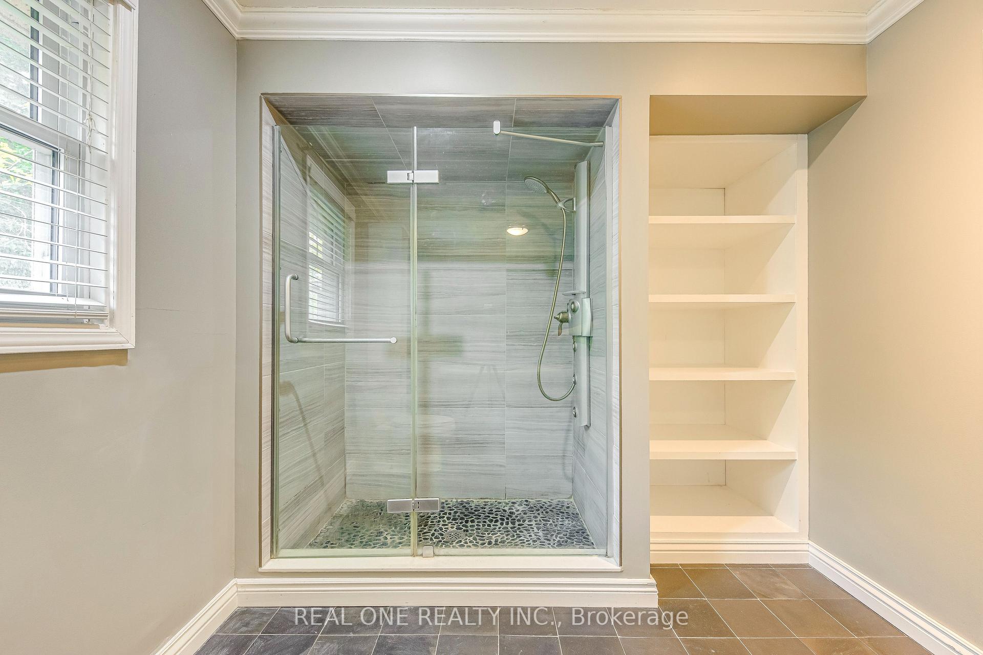 Photo 23 of 1236 Woodview Drive, Oakville, Glen Abbey — HOMEH