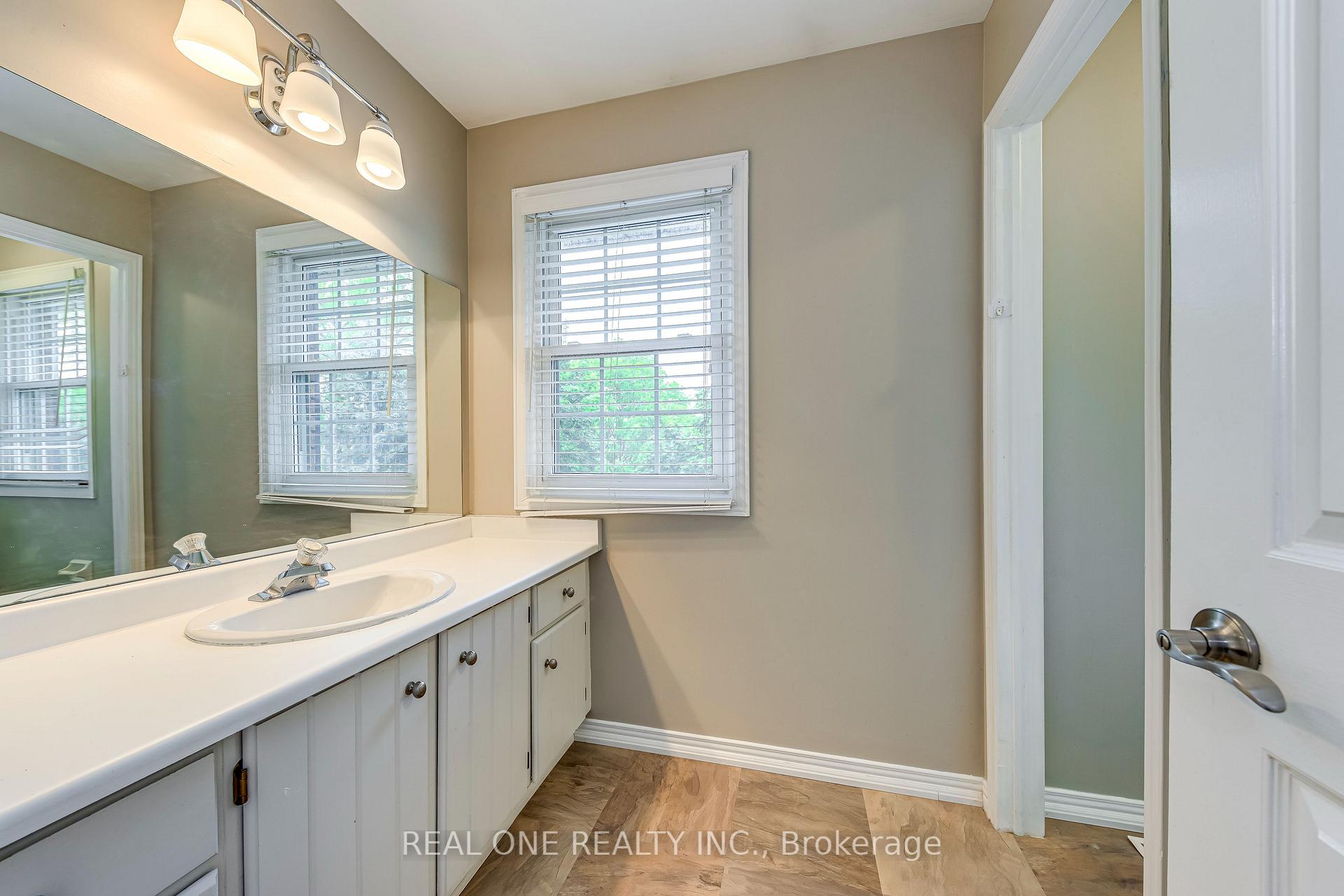 Photo 27 of 1236 Woodview Drive, Oakville, Glen Abbey — HOMEH