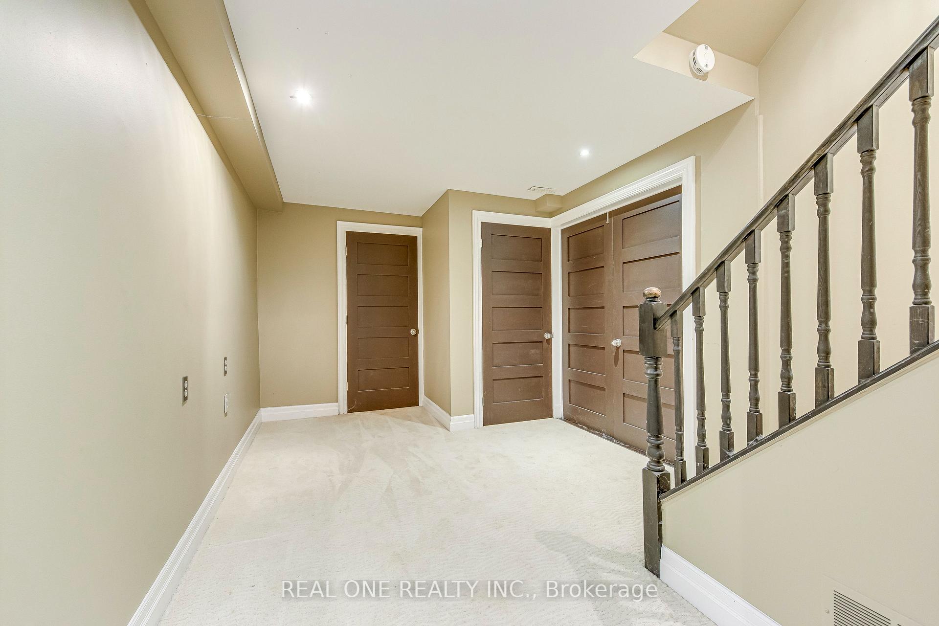 Photo 29 of 1236 Woodview Drive, Oakville, Glen Abbey — HOMEH