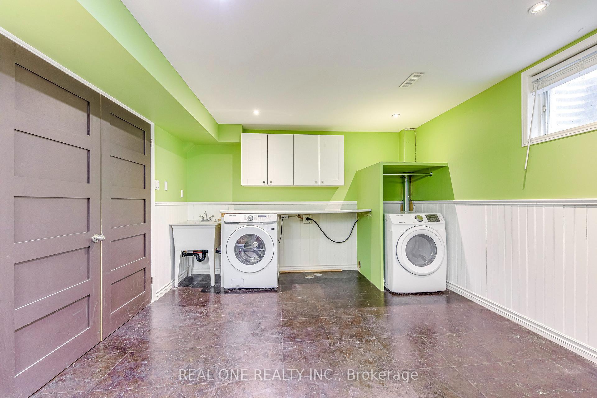 Photo 34 of 1236 Woodview Drive, Oakville, Glen Abbey — HOMEH