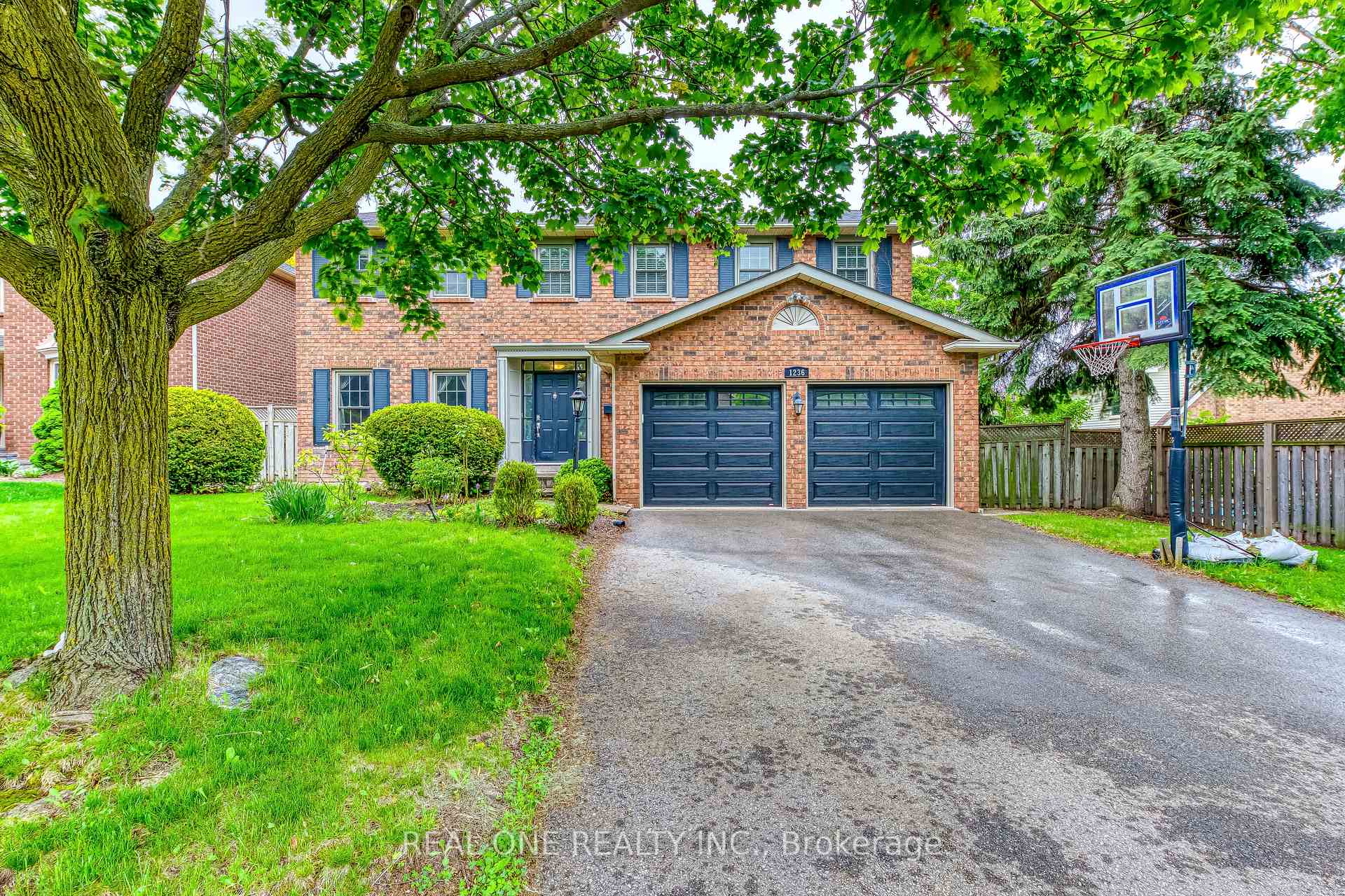 Photo 35 of 1236 Woodview Drive, Oakville, Glen Abbey — HOMEH