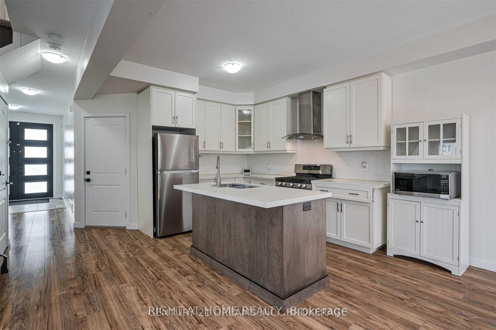 Photo 5 of 44 Franklin Street S, Kitchener, Stanley Park — HOMEH