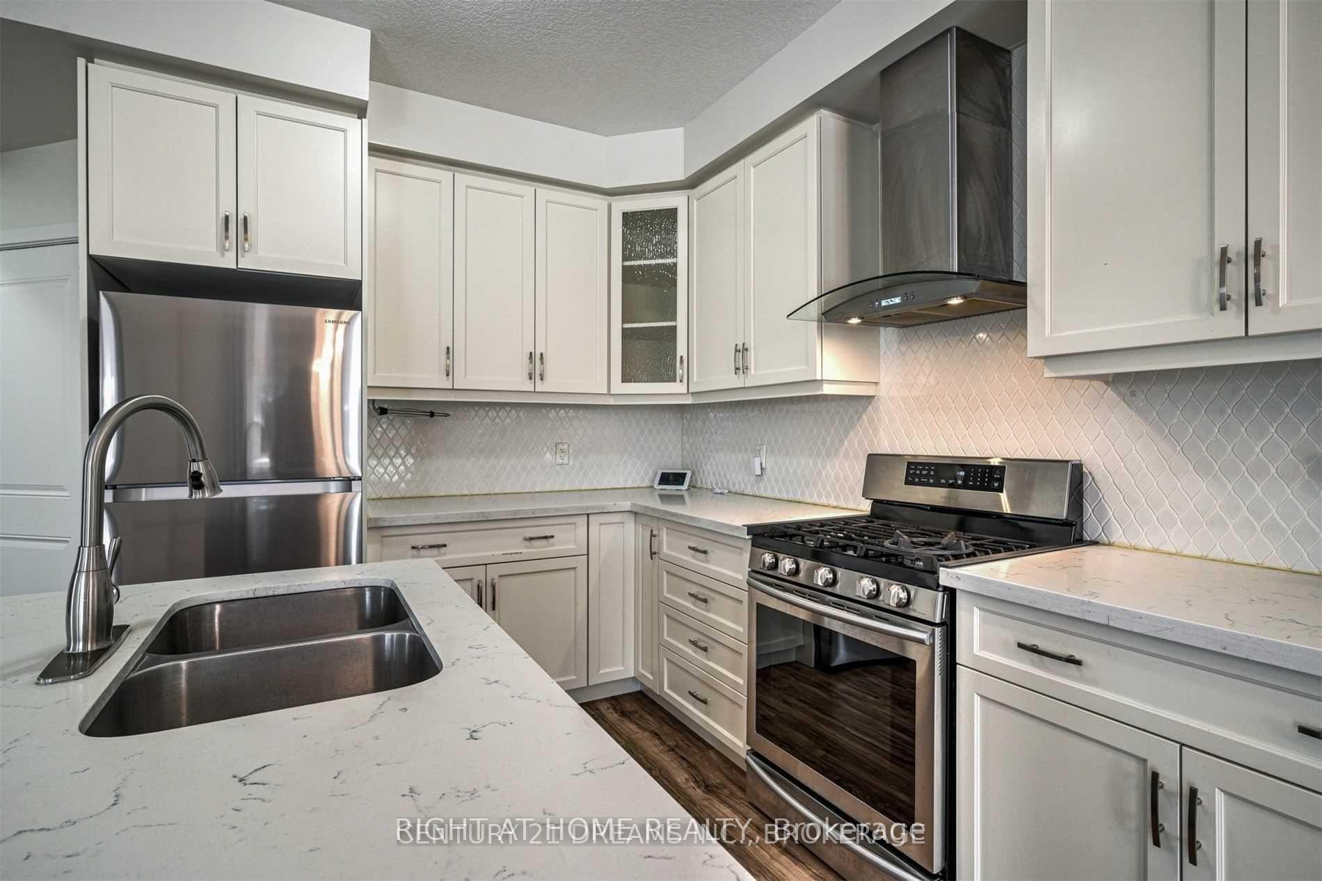 Photo 6 of 44 Franklin Street S, Kitchener, Stanley Park — HOMEH