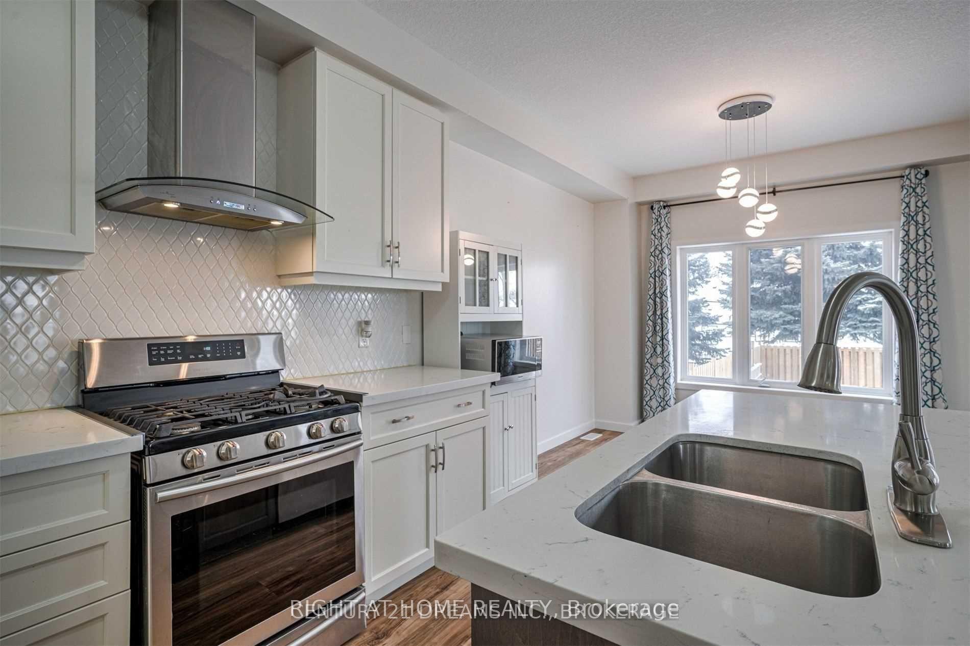 Photo 7 of 44 Franklin Street S, Kitchener, Stanley Park — HOMEH