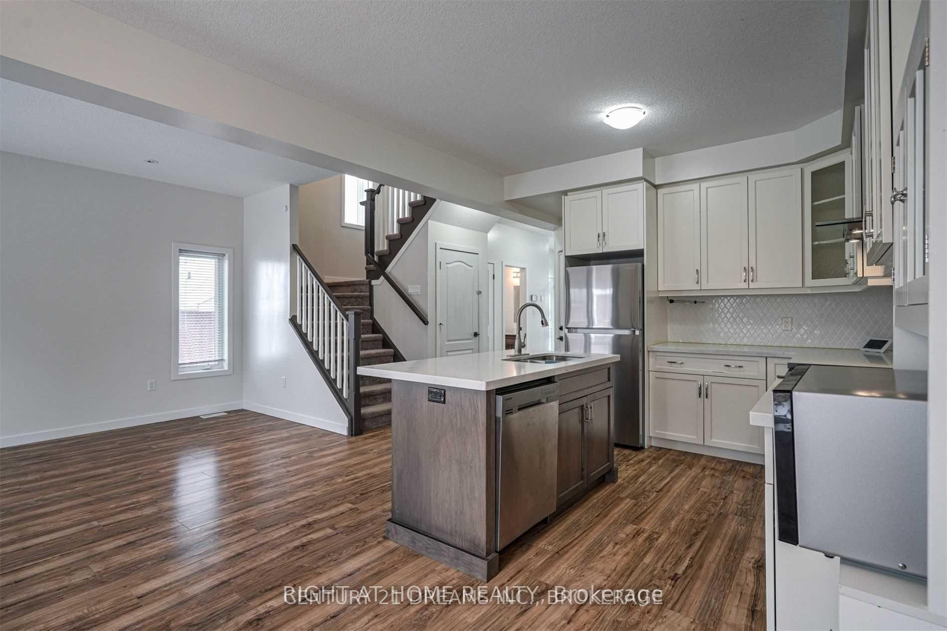 Photo 9 of 44 Franklin Street S, Kitchener, Stanley Park — HOMEH