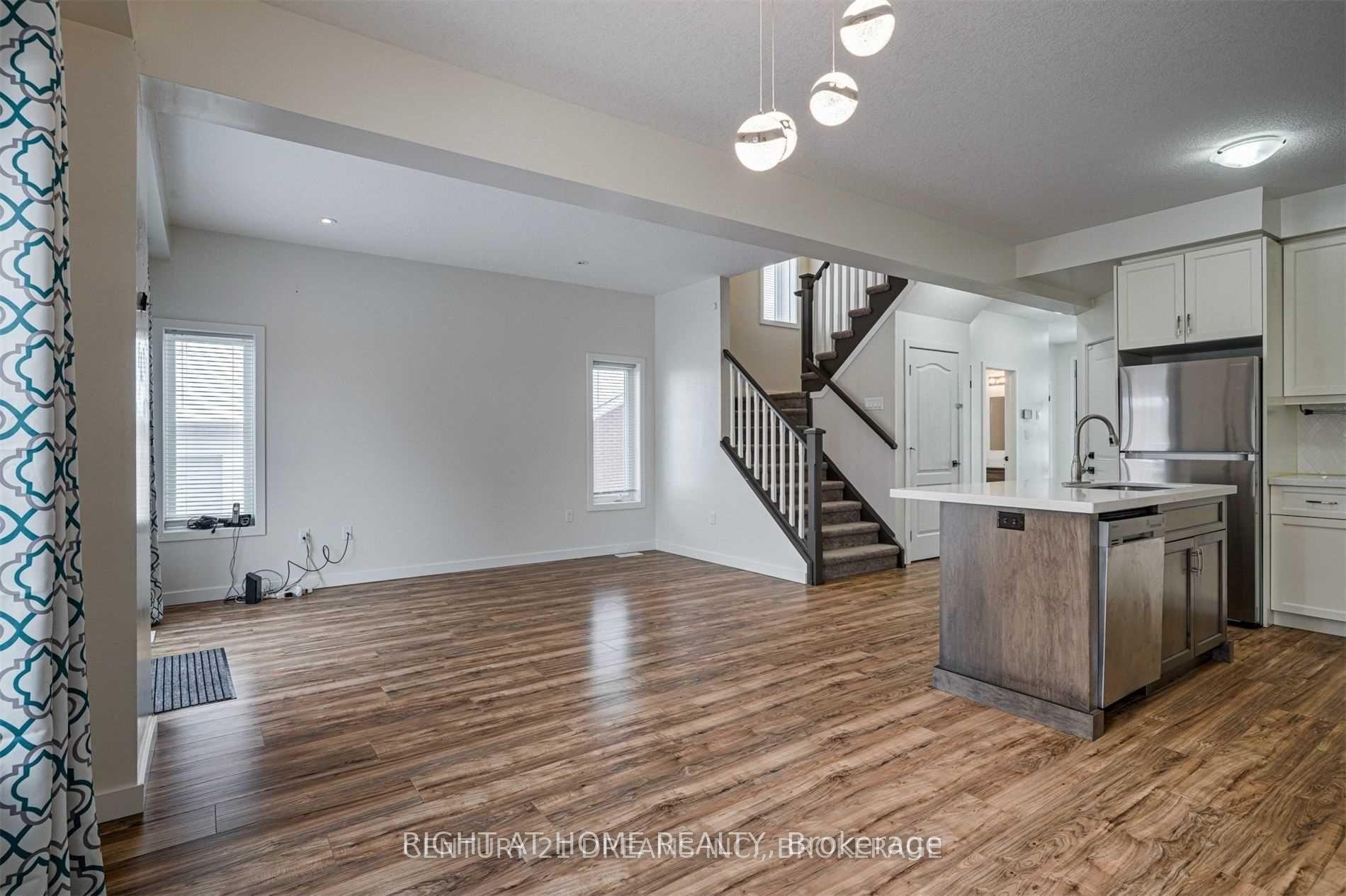 Photo 11 of 44 Franklin Street S, Kitchener, Stanley Park — HOMEH
