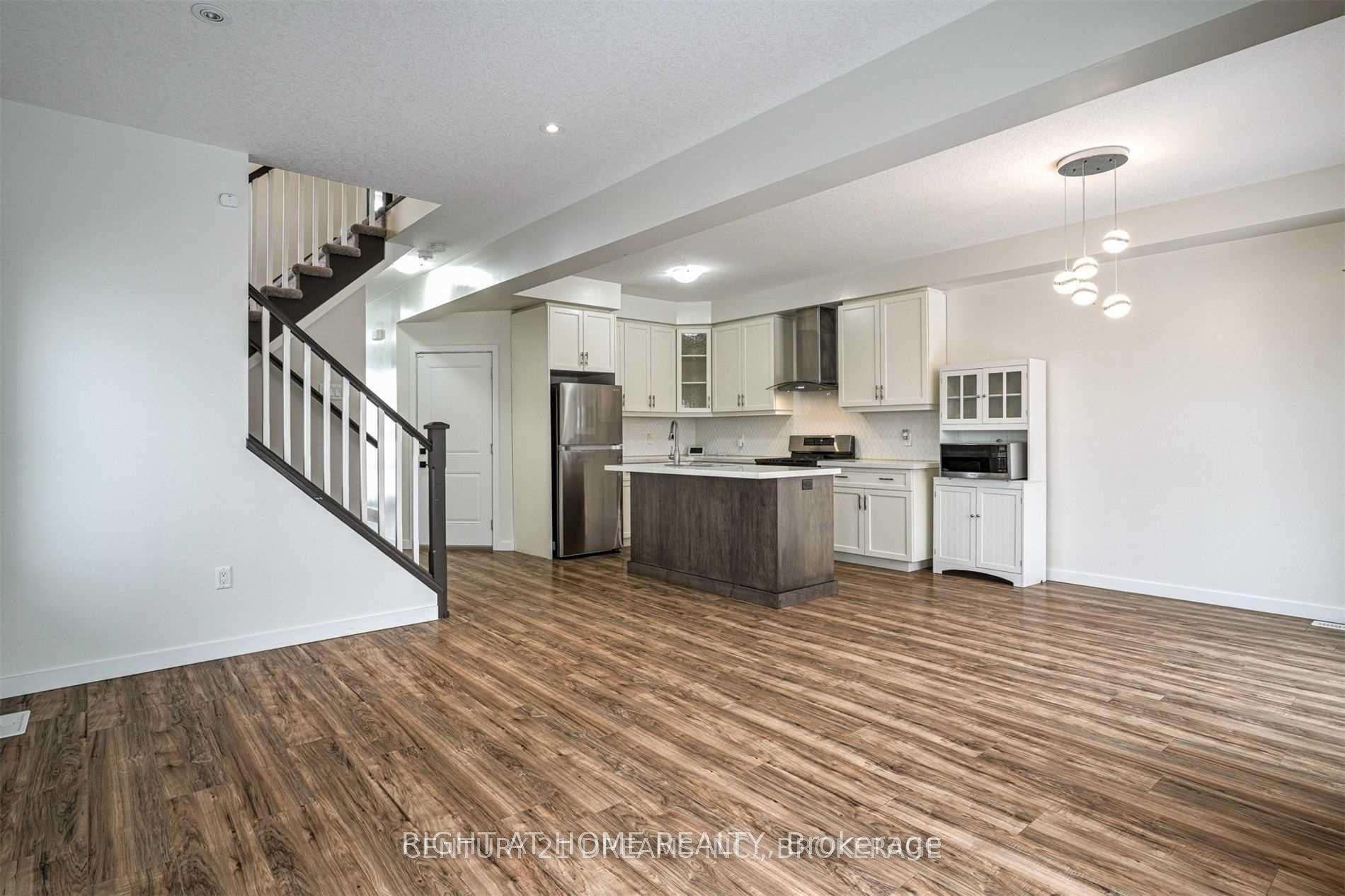 Photo 12 of 44 Franklin Street S, Kitchener, Stanley Park — HOMEH