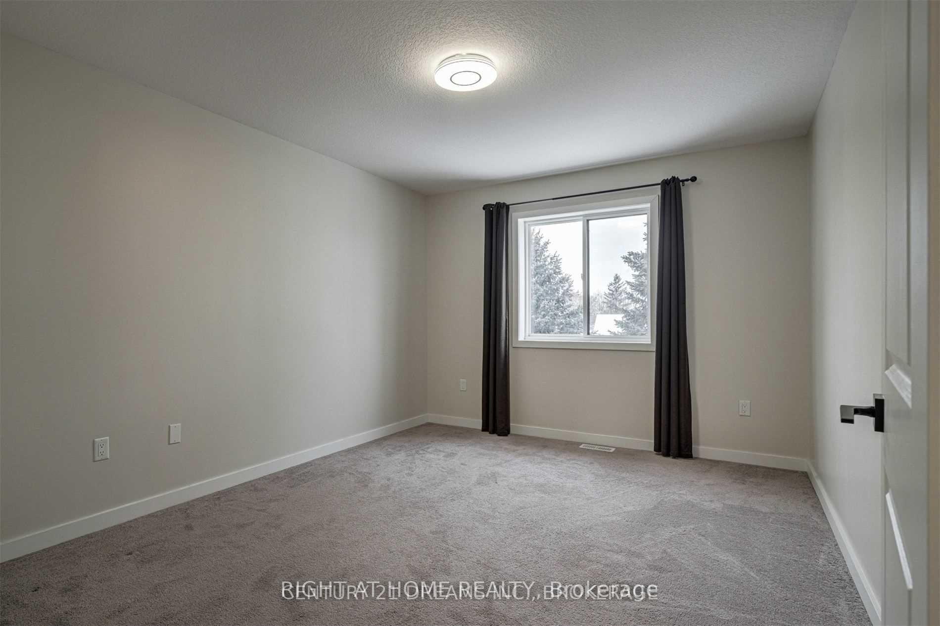 Photo 23 of 44 Franklin Street S, Kitchener, Stanley Park — HOMEH