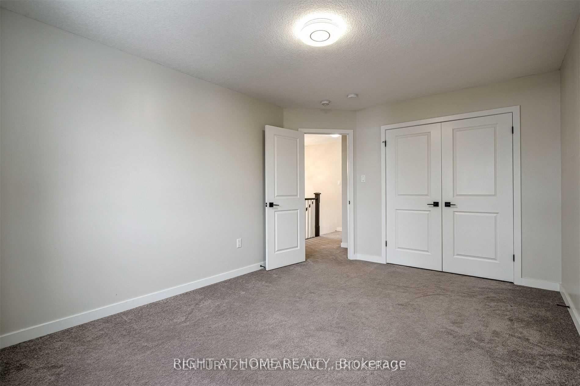 Photo 24 of 44 Franklin Street S, Kitchener, Stanley Park — HOMEH