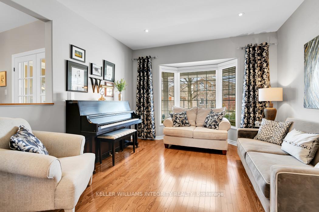 Photo 6 of 711 Vermillion Drive, Ottawa, Riverside South/Gloucester Glen — HOMEH