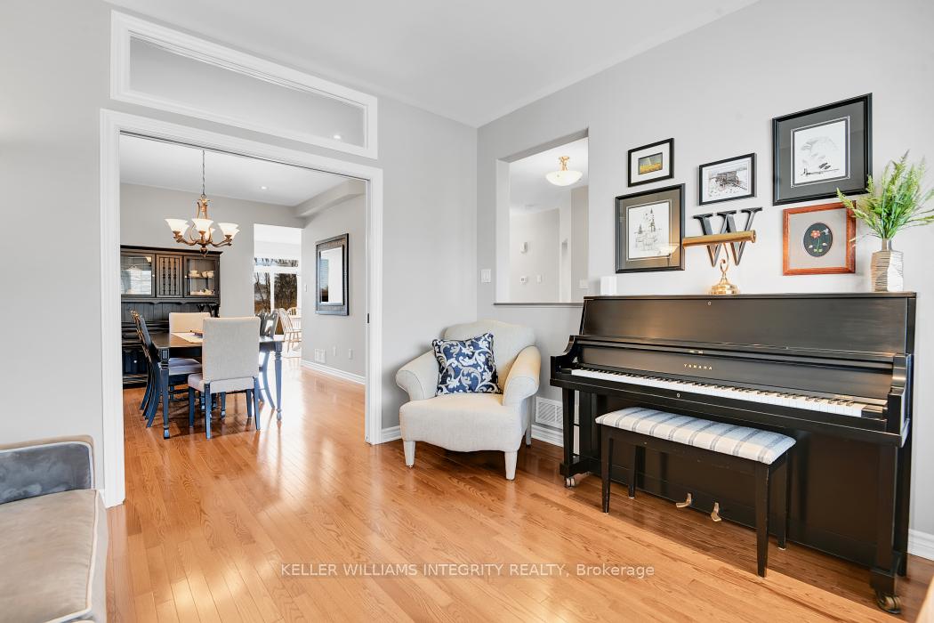 Photo 7 of 711 Vermillion Drive, Ottawa, Riverside South/Gloucester Glen — HOMEH