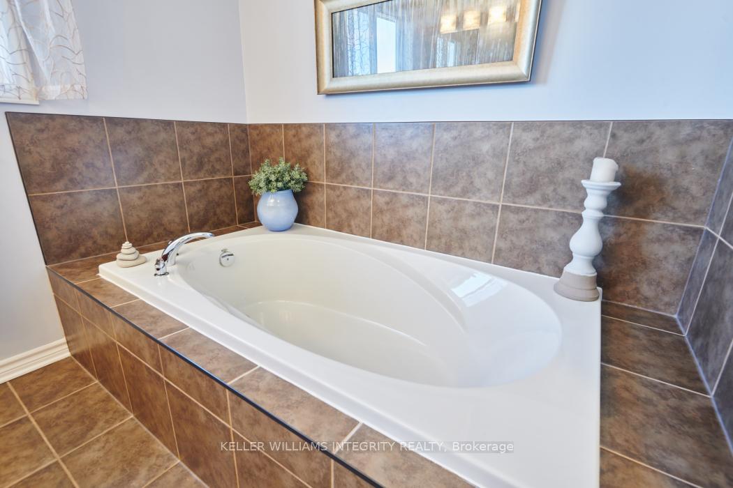 Photo 22 of 711 Vermillion Drive, Ottawa, Riverside South/Gloucester Glen — HOMEH