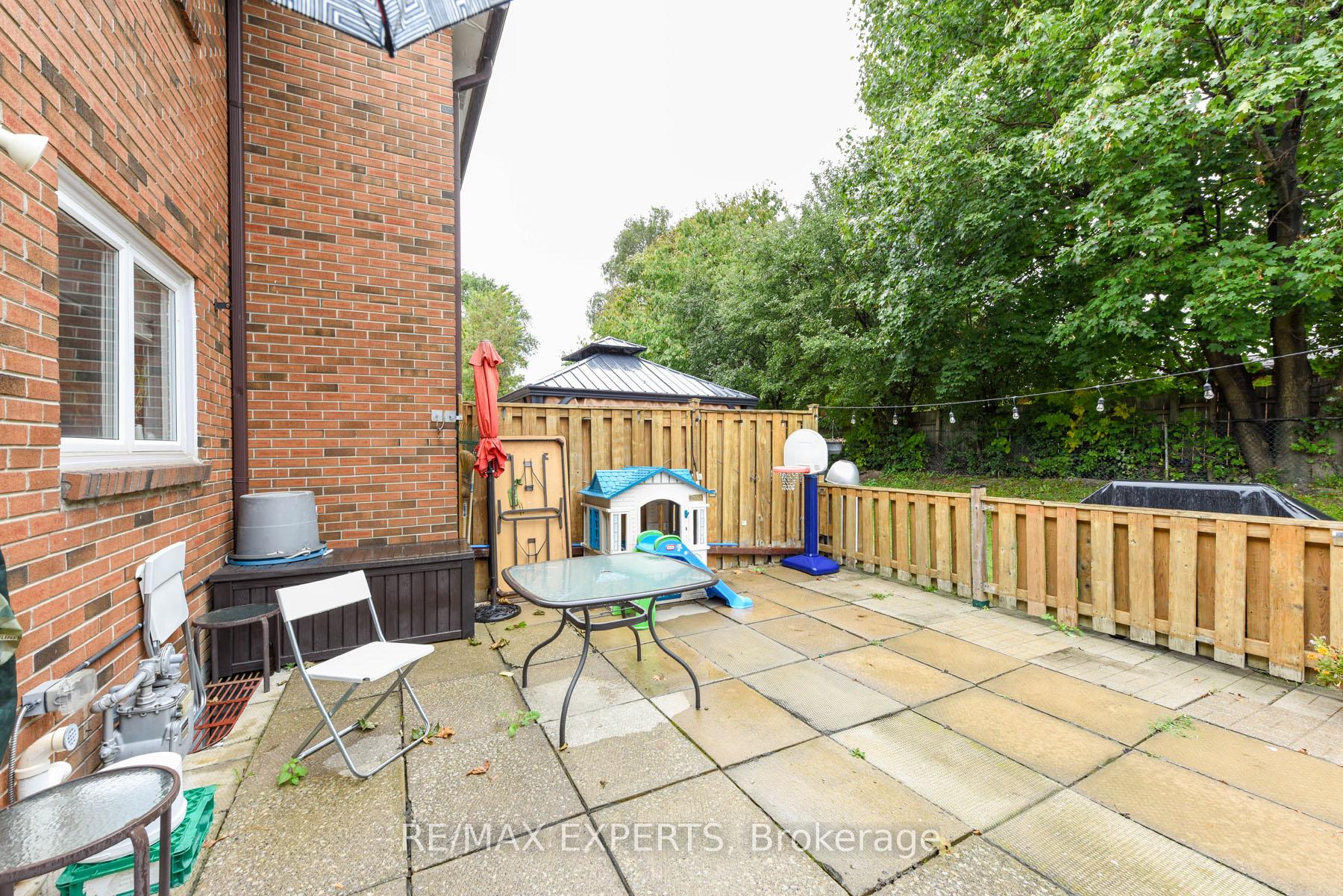 Photo 17 of Unit 24, 9 Kendleton Drive, Etobicoke, Mount Olive-Silverstone-Jamestown — HOMEH