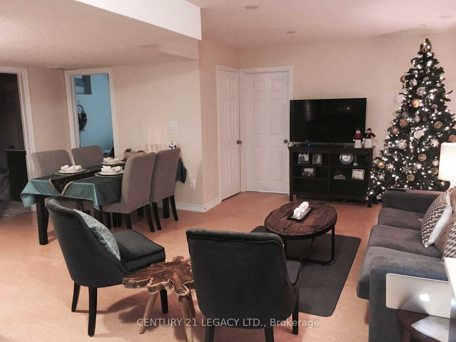 Photo 6 of 52 Vanwood Crescent, Brampton, Vales of Castlemore — HOMEH