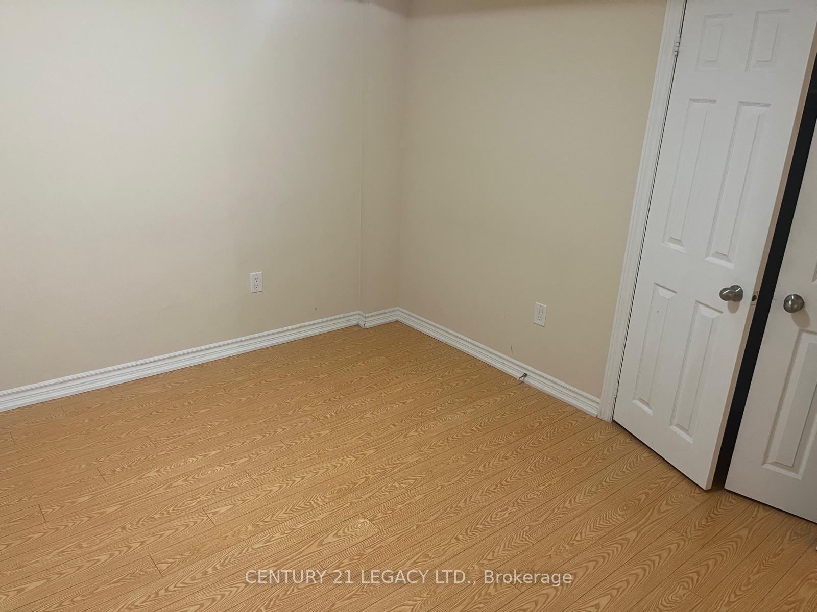 Photo 11 of 52 Vanwood Crescent, Brampton, Vales of Castlemore — HOMEH