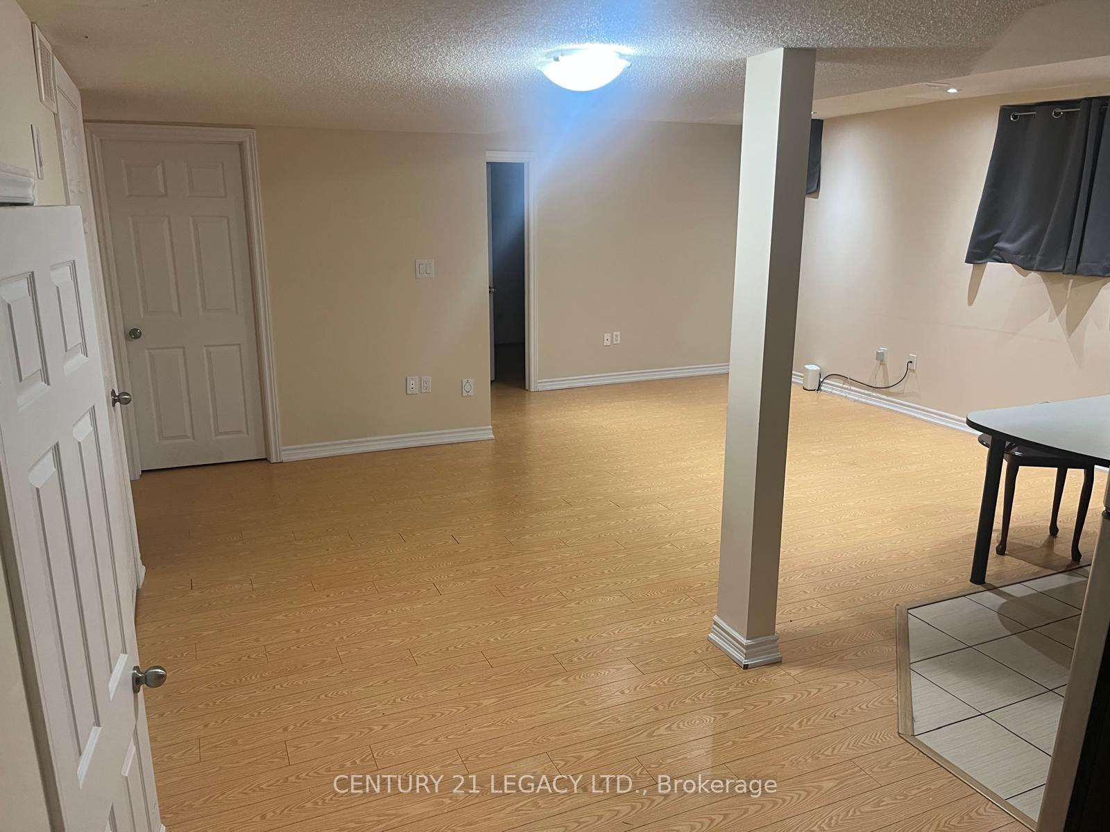Photo 13 of 52 Vanwood Crescent, Brampton, Vales of Castlemore — HOMEH
