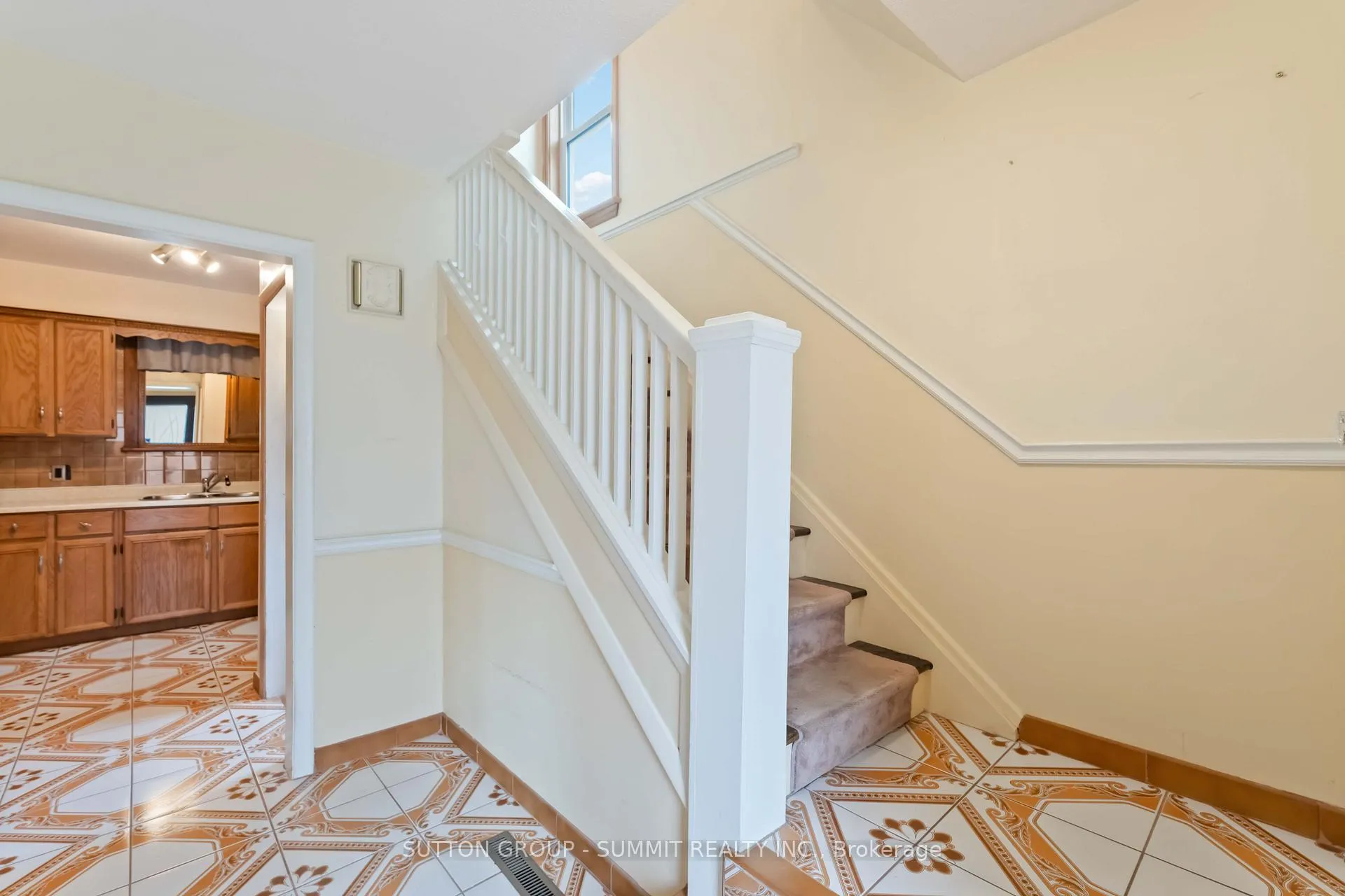 Photo 5 of 115 West 32nd Street, Hamilton, Westcliffe — HOMEH
