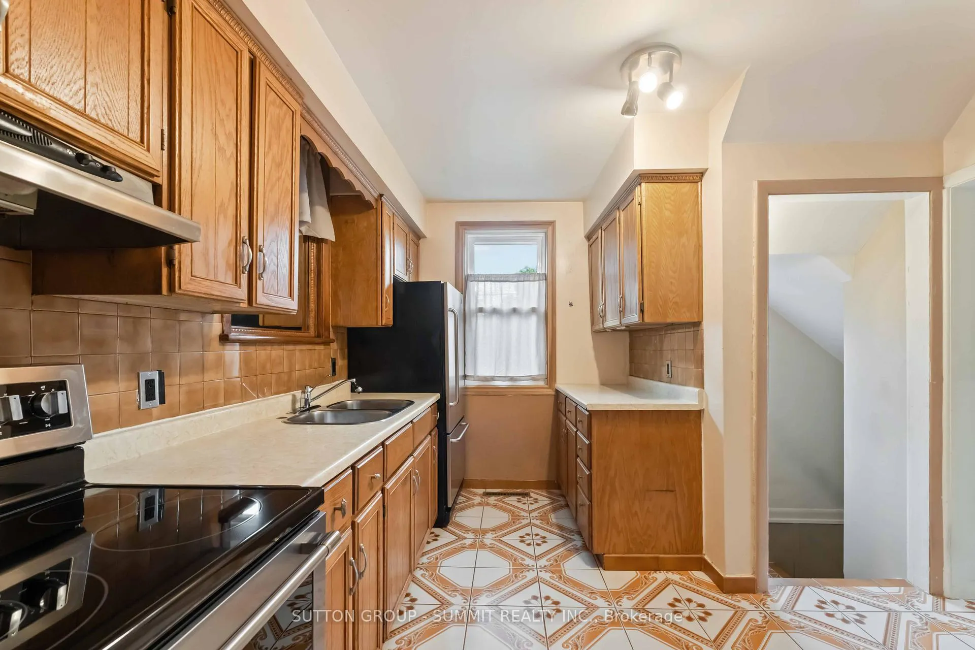 Photo 8 of 115 West 32nd Street, Hamilton, Westcliffe — HOMEH