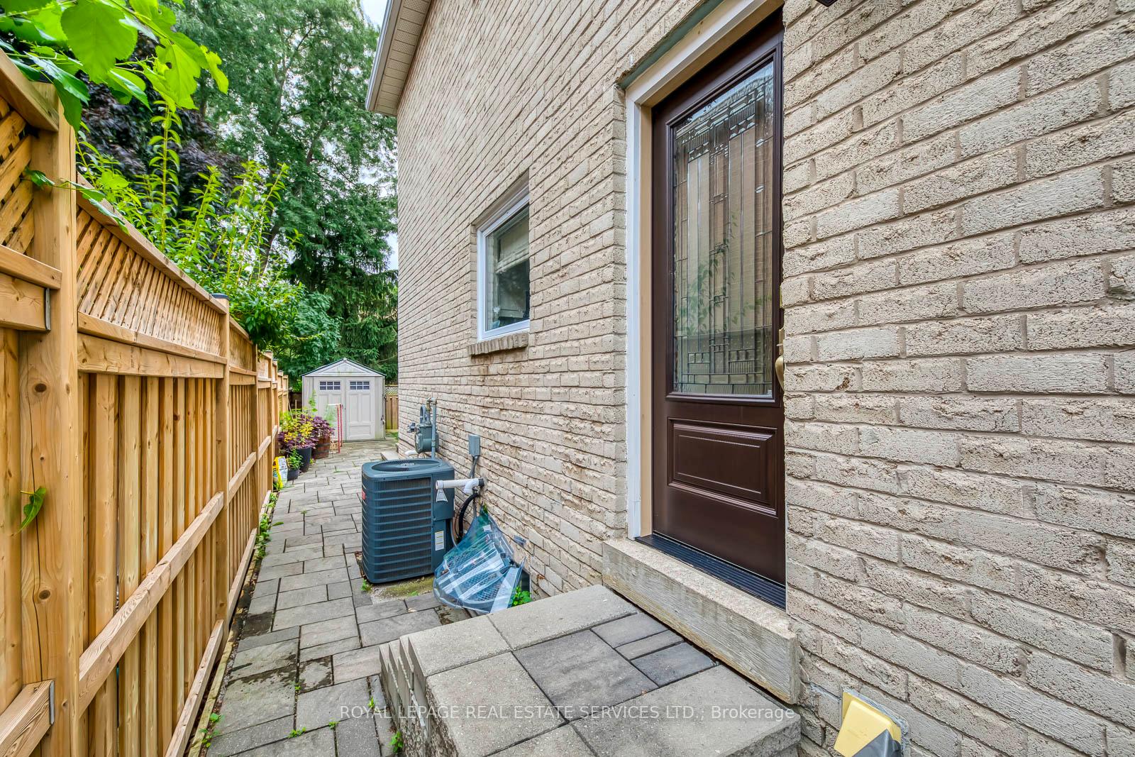 Photo 2 of 259 Martindale Avenue, Oakville, College Park — HOMEH