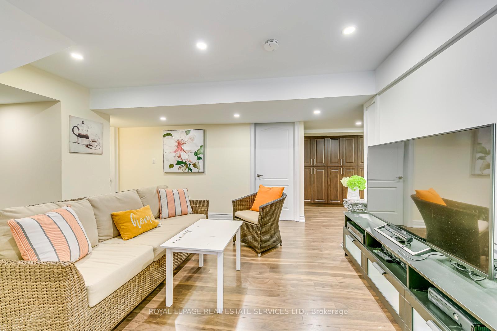 Photo 6 of 259 Martindale Avenue, Oakville, College Park — HOMEH