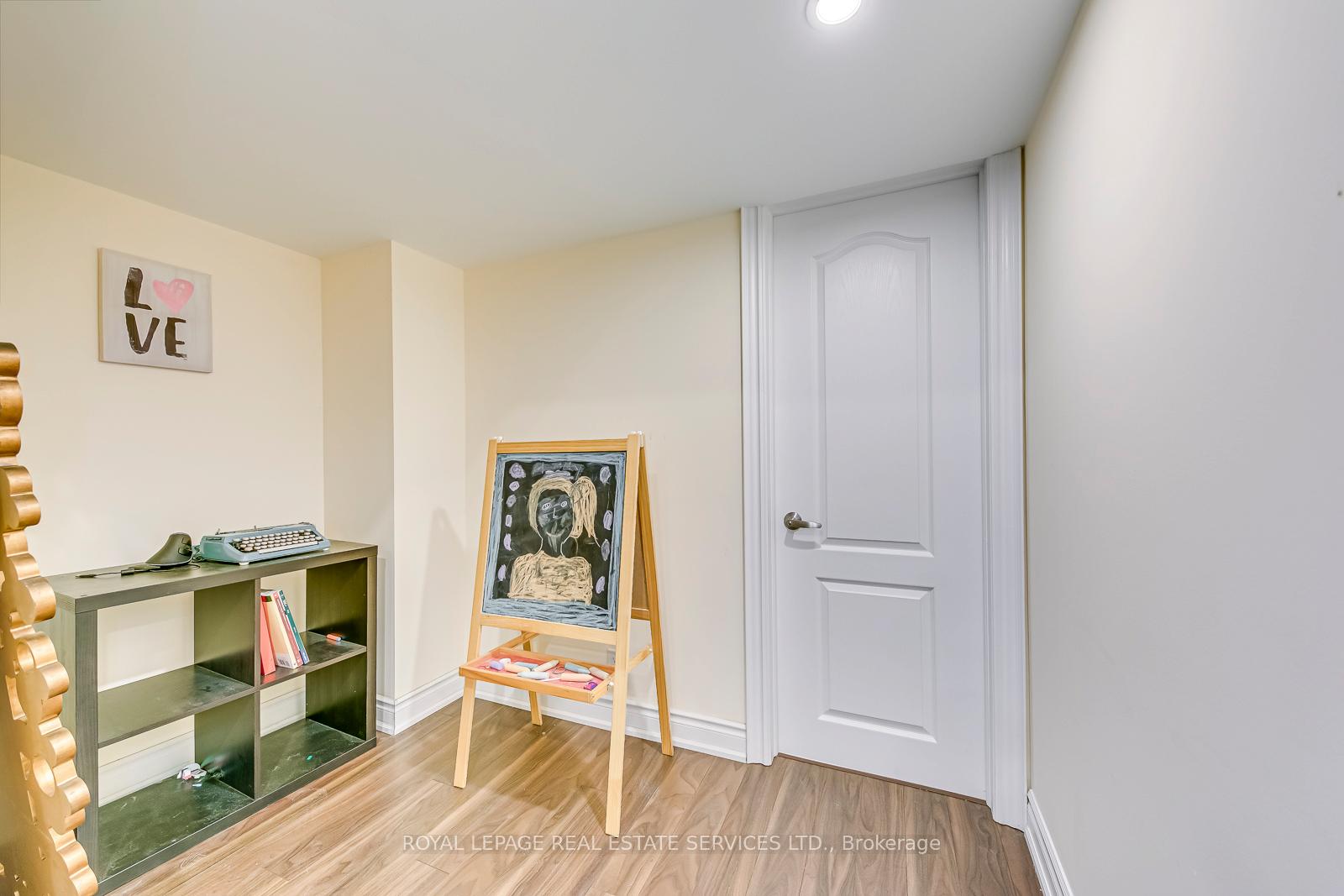 Photo 9 of 259 Martindale Avenue, Oakville, College Park — HOMEH