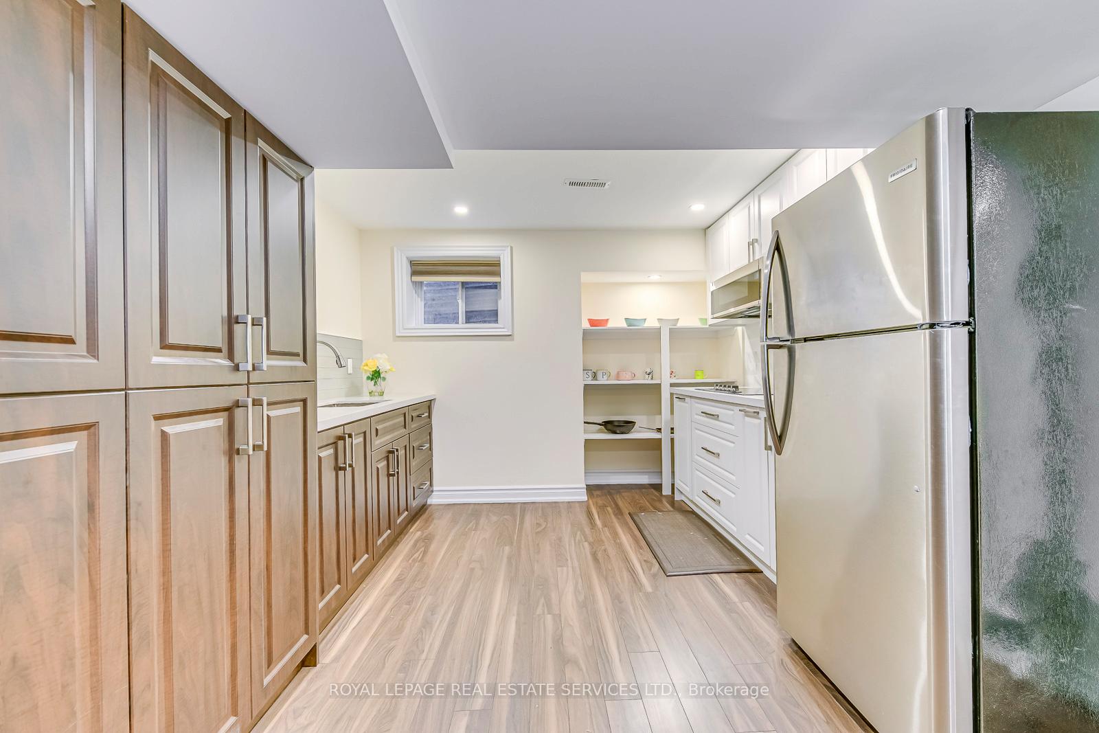 Photo 11 of 259 Martindale Avenue, Oakville, College Park — HOMEH