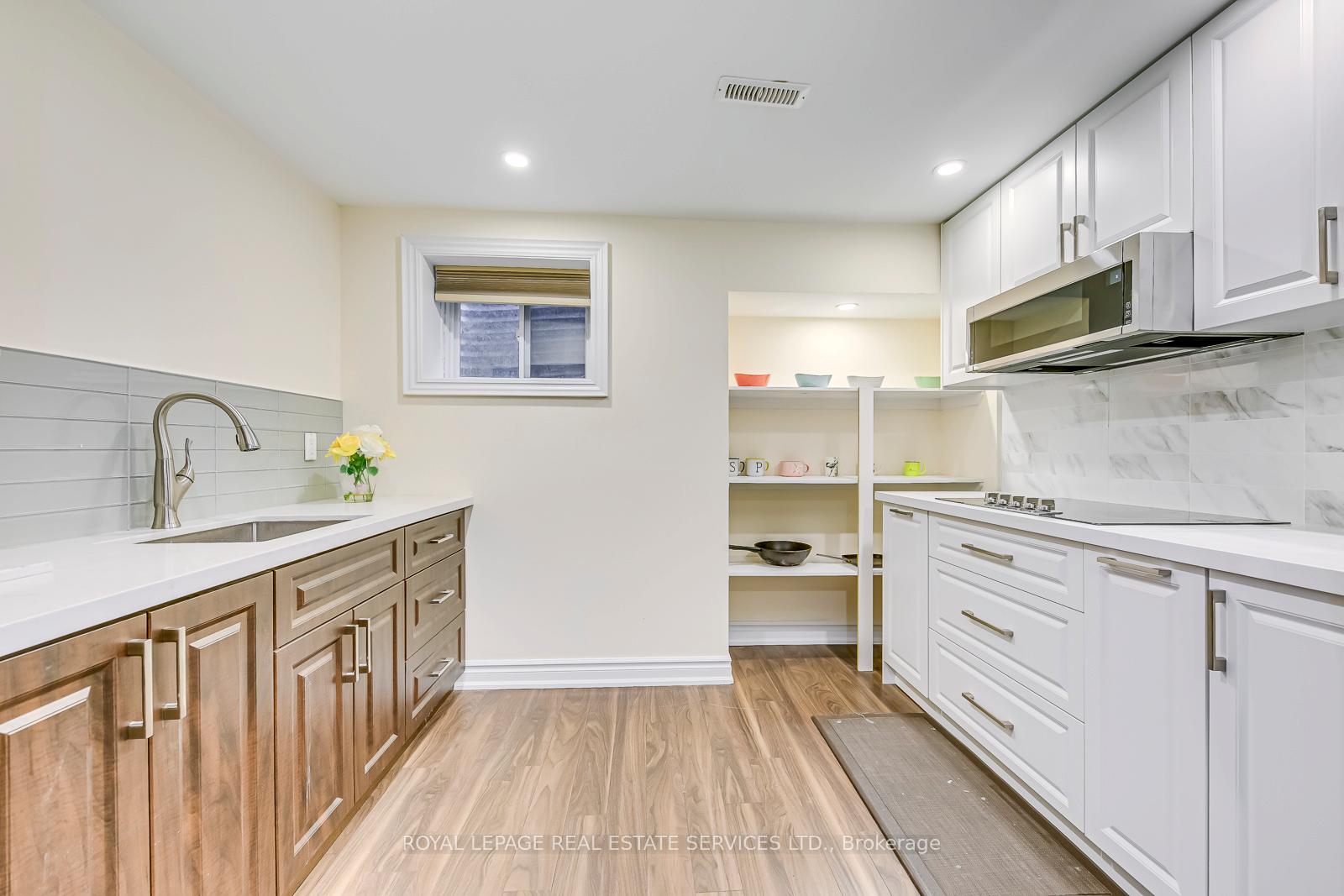 Photo 12 of 259 Martindale Avenue, Oakville, College Park — HOMEH