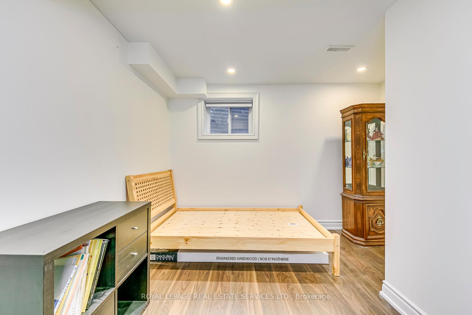 Photo 15 of 259 Martindale Avenue, Oakville, College Park — HOMEH