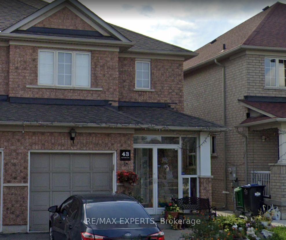Front of 43 Eastview Gate