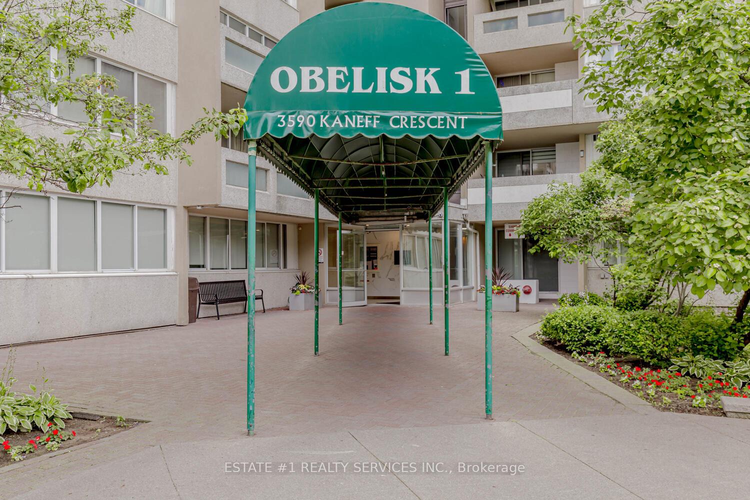 Photo 2 of Unit 802, 3590 Kaneff Crescent, Mississauga, Mississauga Valleys — HOMEH