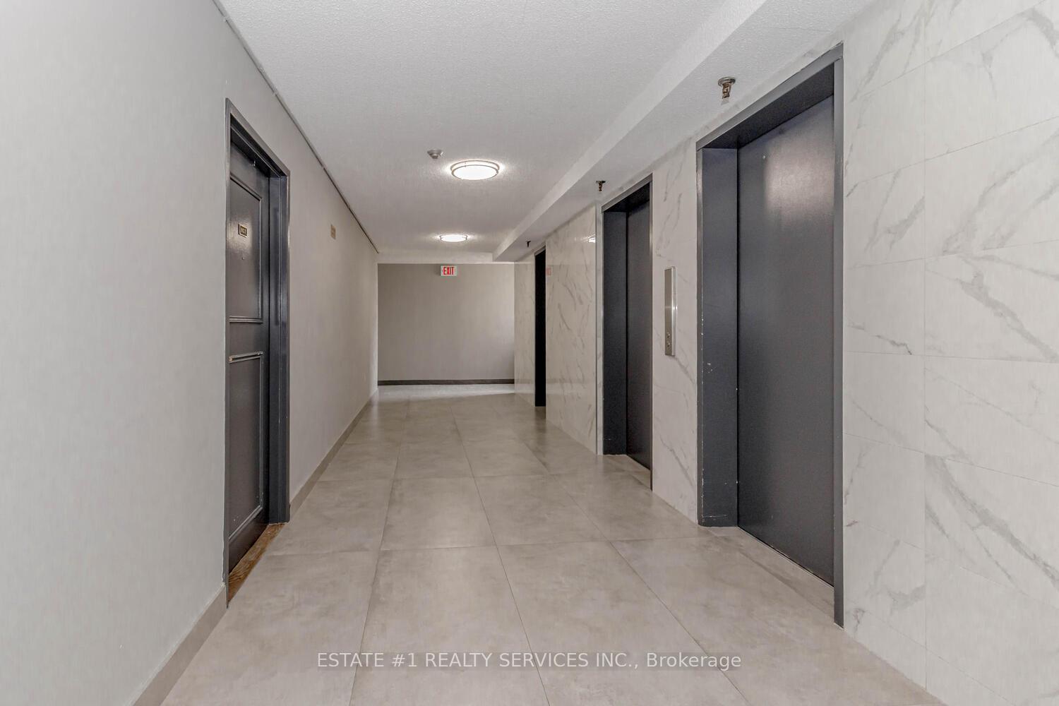 Photo 7 of Unit 802, 3590 Kaneff Crescent, Mississauga, Mississauga Valleys — HOMEH