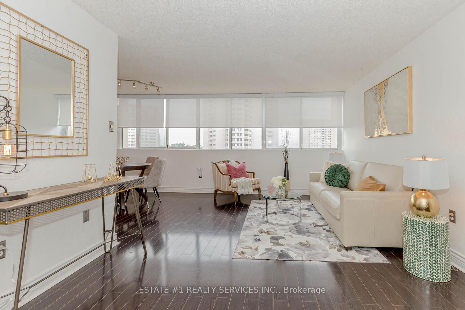Photo 10 of Unit 802, 3590 Kaneff Crescent, Mississauga, Mississauga Valleys — HOMEH