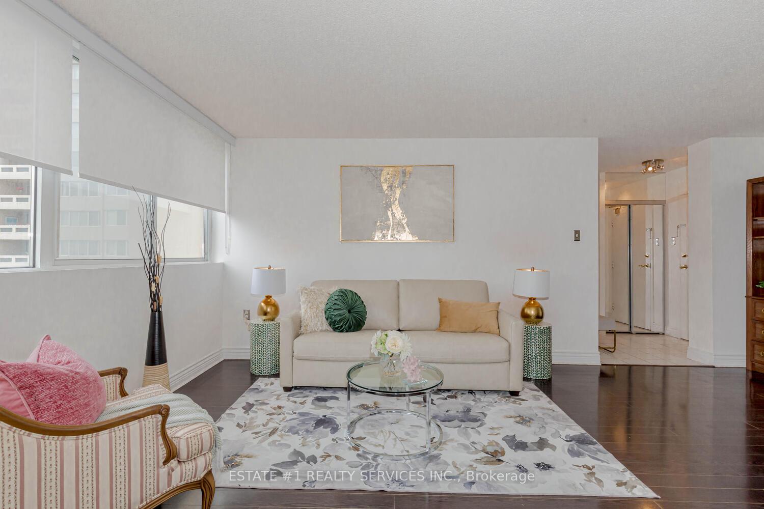 Photo 12 of Unit 802, 3590 Kaneff Crescent, Mississauga, Mississauga Valleys — HOMEH