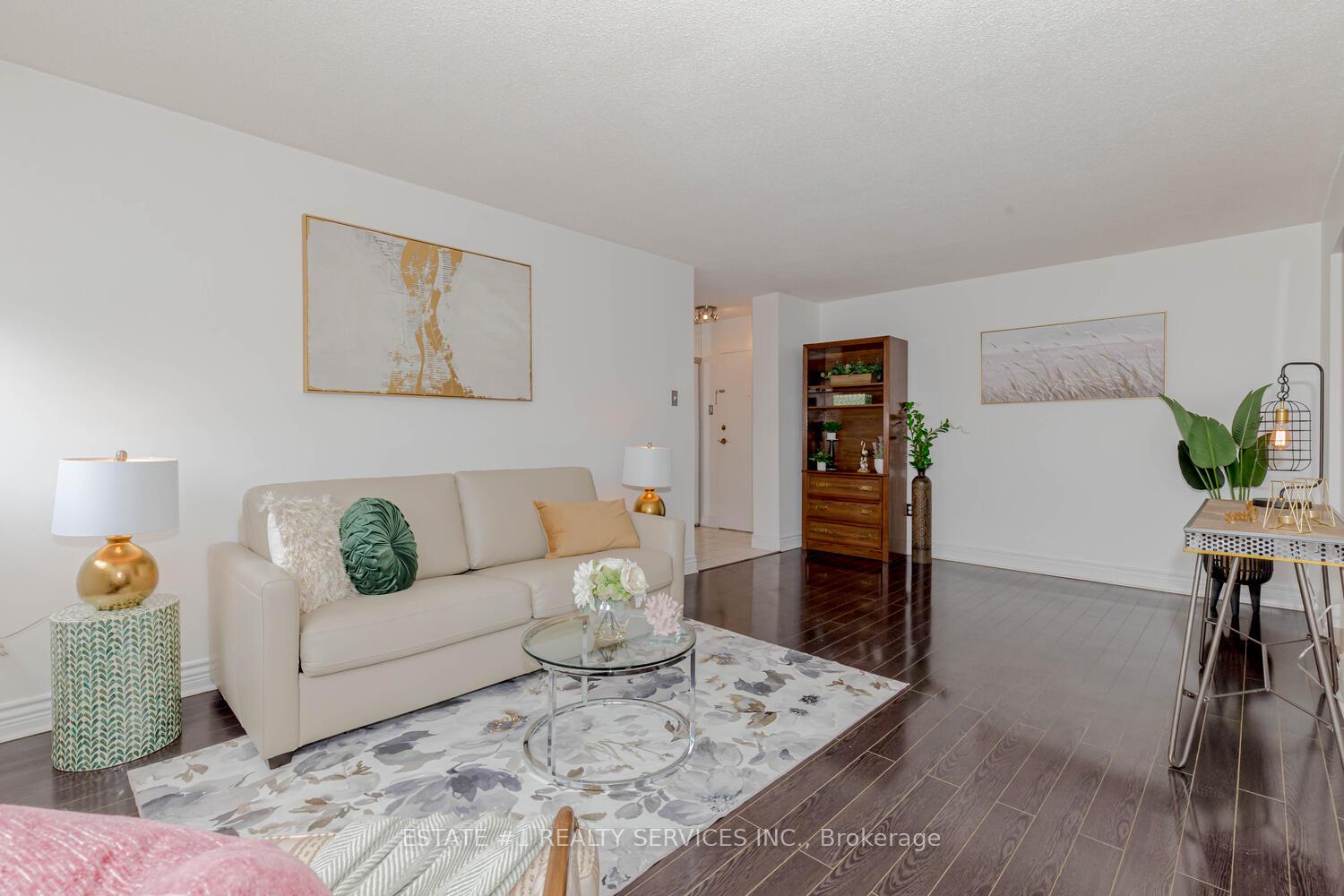 Photo 13 of Unit 802, 3590 Kaneff Crescent, Mississauga, Mississauga Valleys — HOMEH