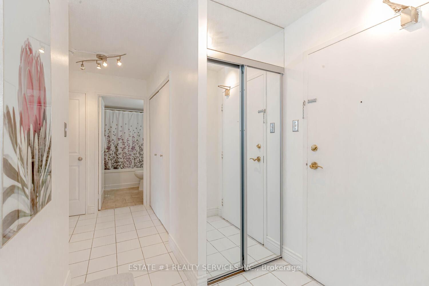 Photo 24 of Unit 802, 3590 Kaneff Crescent, Mississauga, Mississauga Valleys — HOMEH