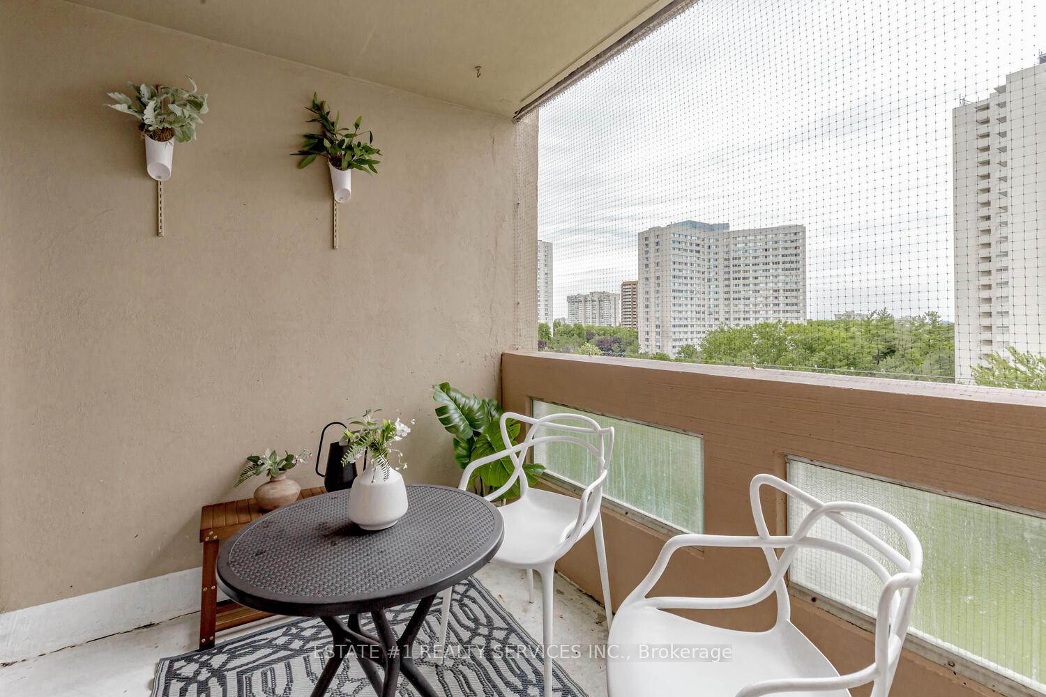 Photo 33 of Unit 802, 3590 Kaneff Crescent, Mississauga, Mississauga Valleys — HOMEH